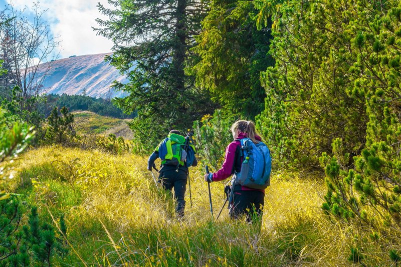 Turisti na horskom chodníku